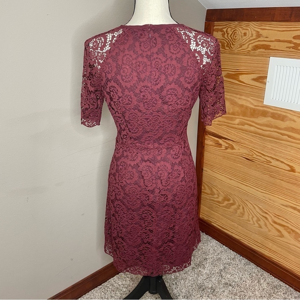 Madewell Magnolia Lace Overlay Short Sleeve Mini Dress in Burgundy Maroon 0 - Picture 4 of 11